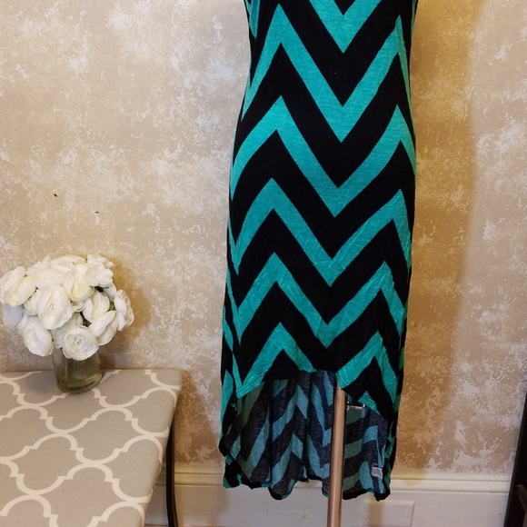 Chevron high low dress size M♡ - Picture 2 of 5